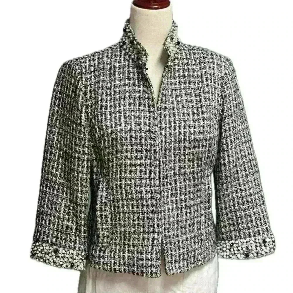 Chico's Women's Black/White Tweed Jacket Beaded Collar 3/4 Sleeve Size 4 Chic